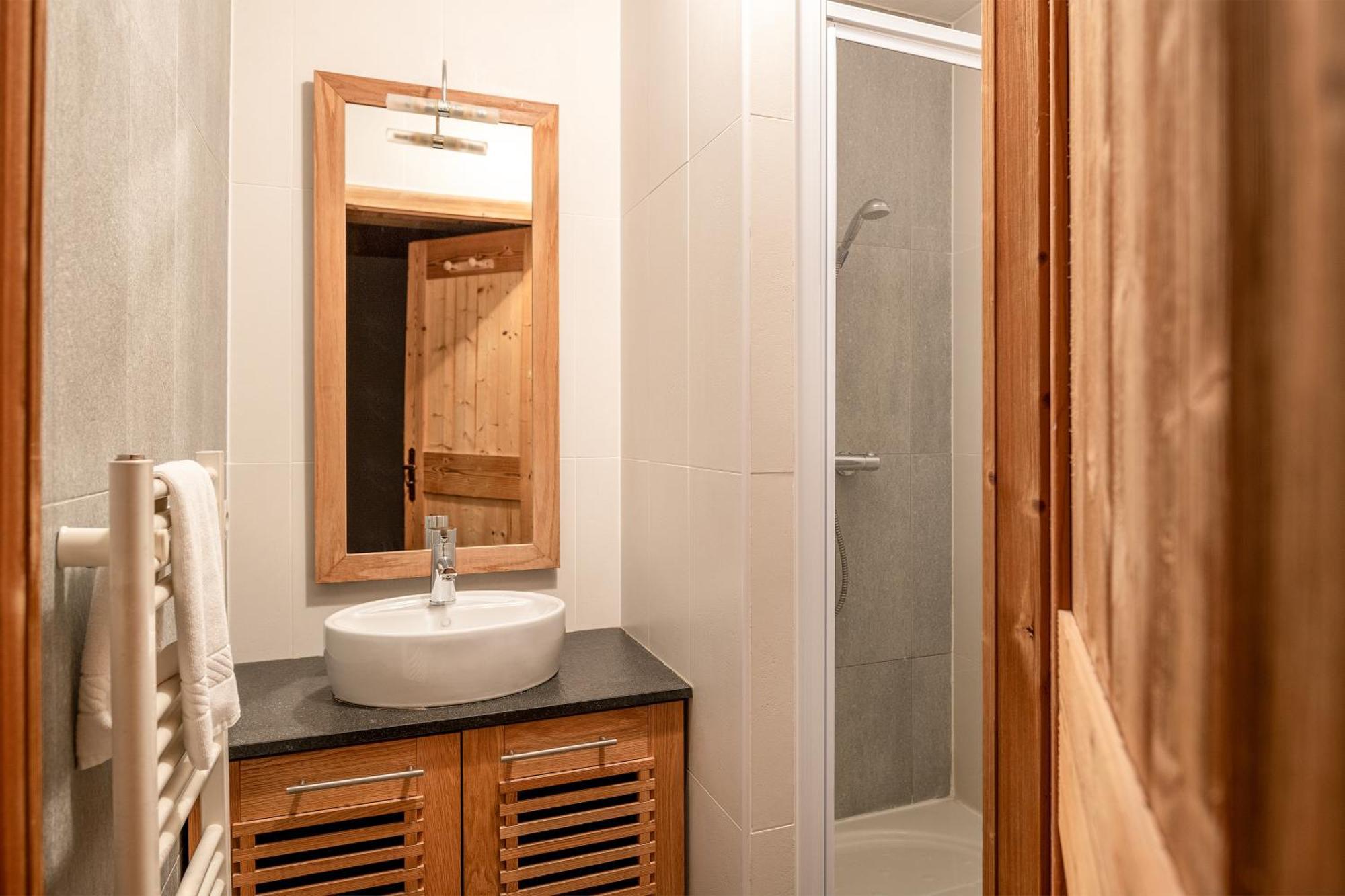 Dormio Resort Les Portes Du Mont Blanc Vallorcine Room photo